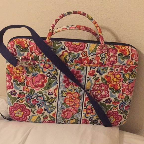 Adorable Vera Bradley Laptop Case - Picture 3 of 5